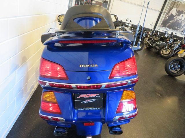 honda - gl-1800-goldwing