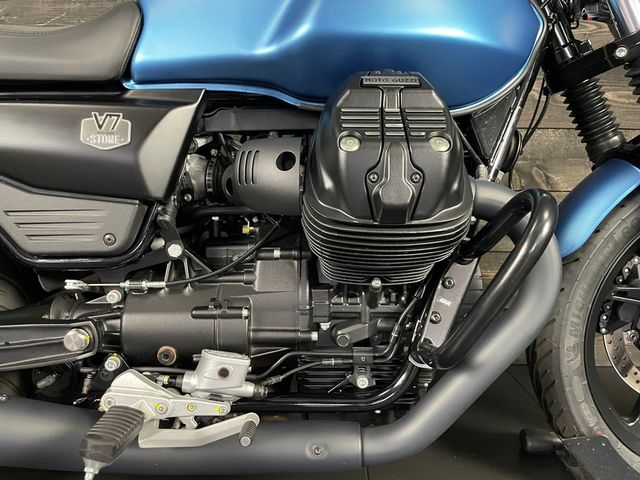 moto-guzzi - v-7