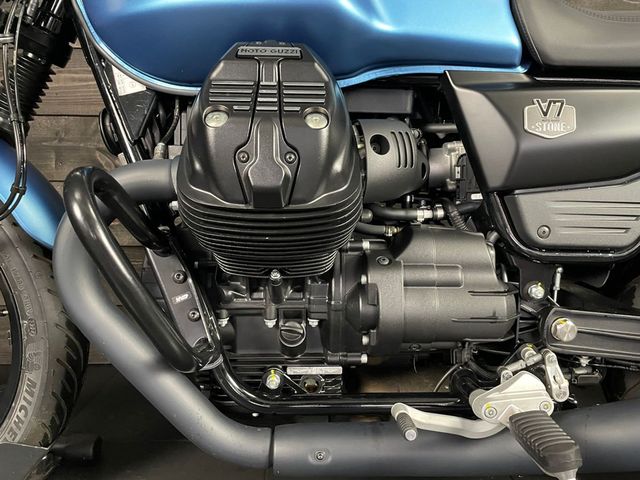 moto-guzzi - v-7-stone