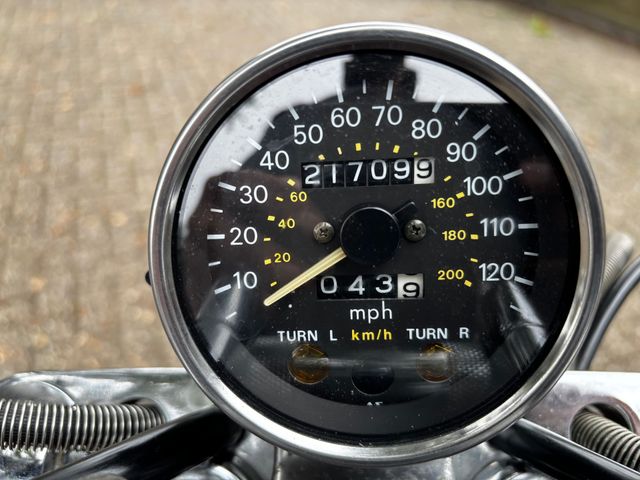 suzuki - vs-750-intruder
