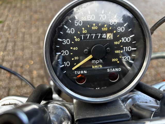 suzuki - vs-750-intruder