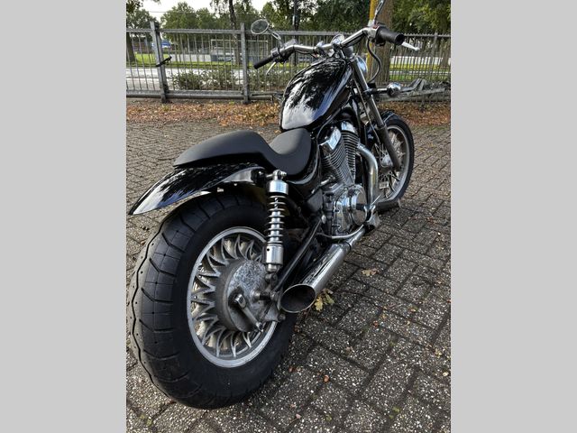 suzuki - vs-750-intruder