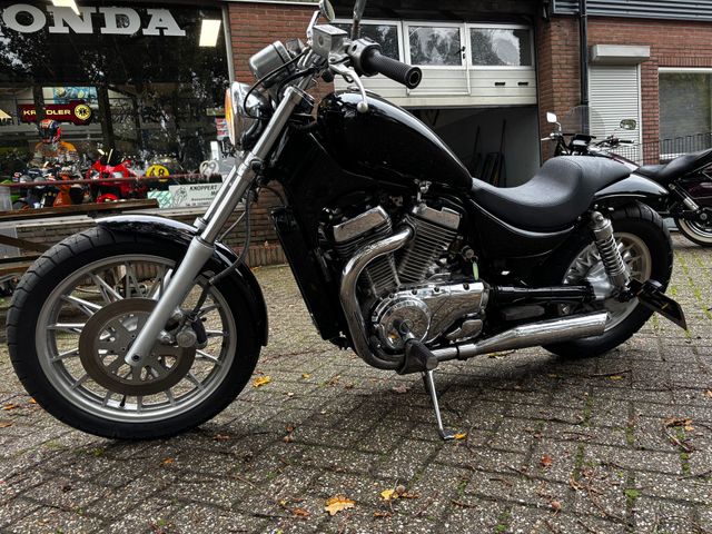 suzuki - vs-700-intruder