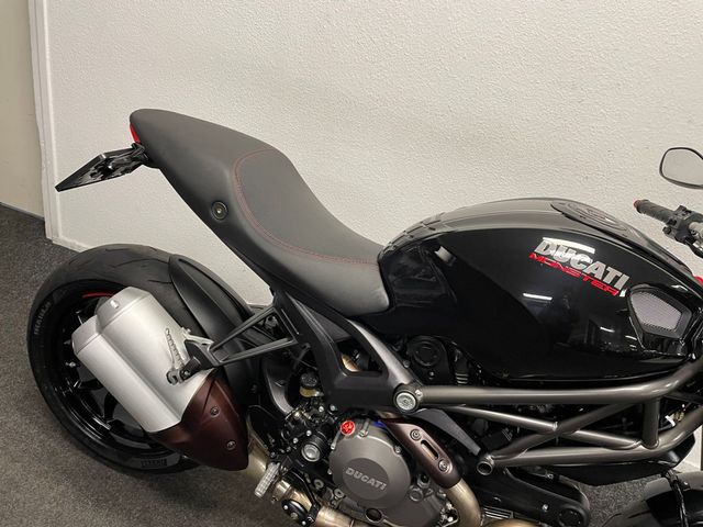 ducati - m-1100-evo