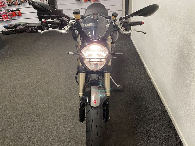 ducati - m-1100-evo