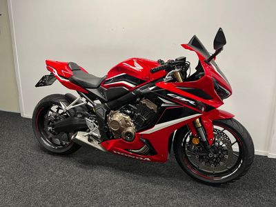 HONDA CBR 650 R – foto 3