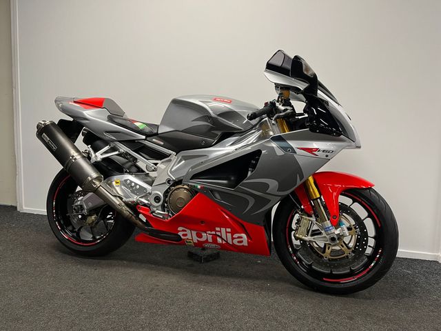 aprilia - rsv-1000-r
