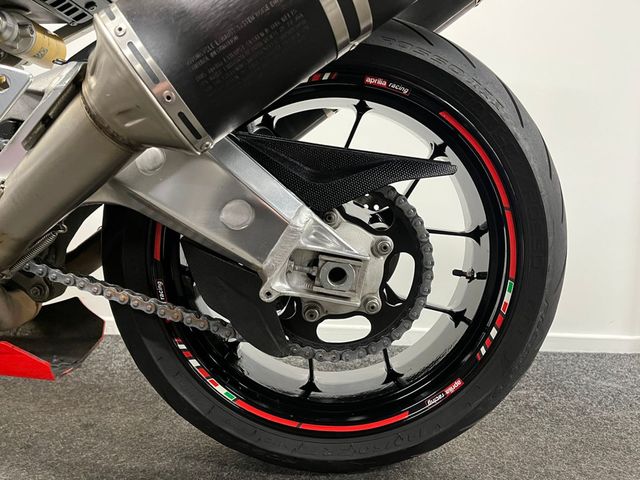 aprilia - rsv-1000-r