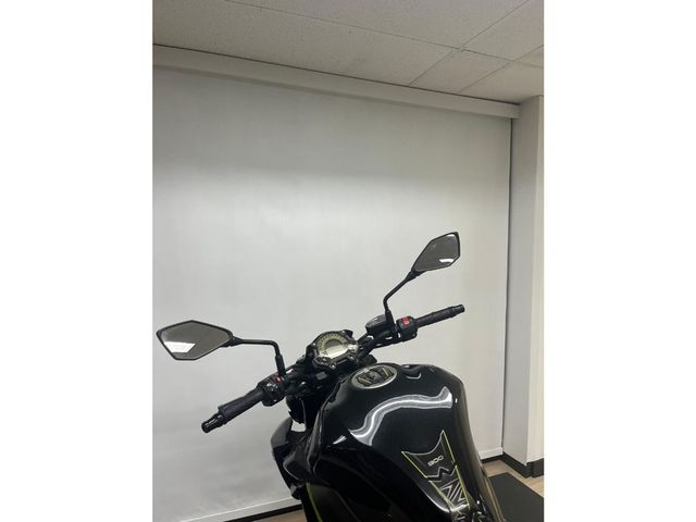 kawasaki - z900
