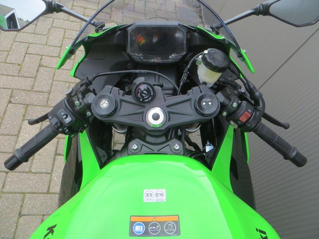 kawasaki - ninja-zx-6r