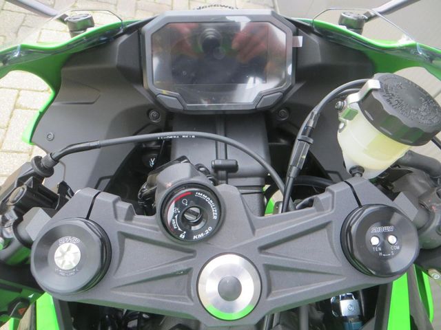 kawasaki - ninja-zx-6r