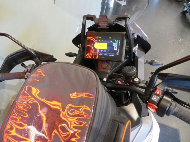 ktm - 1290-super-adventure-s