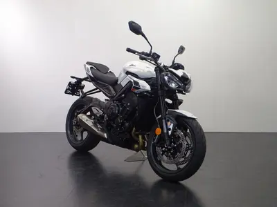 TRIUMPH STREET TRIPLE R – foto 3