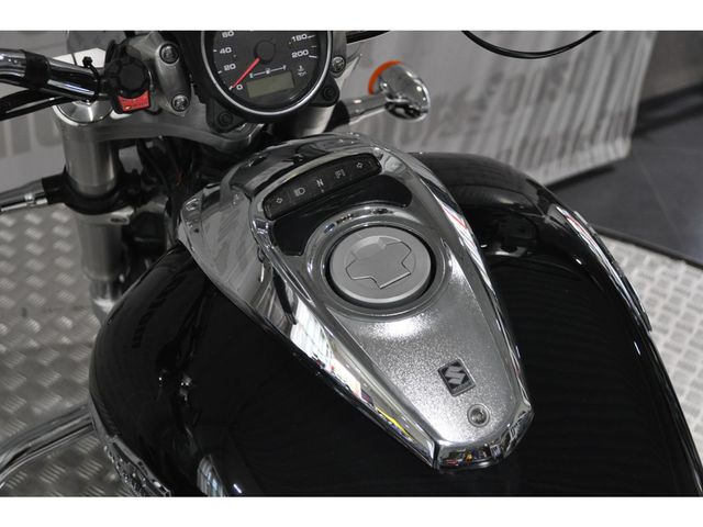 suzuki - vz-800-marauder-lc