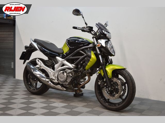 suzuki - sfv-650-gladius-abs