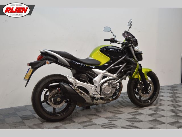 suzuki - sfv-650-gladius-abs