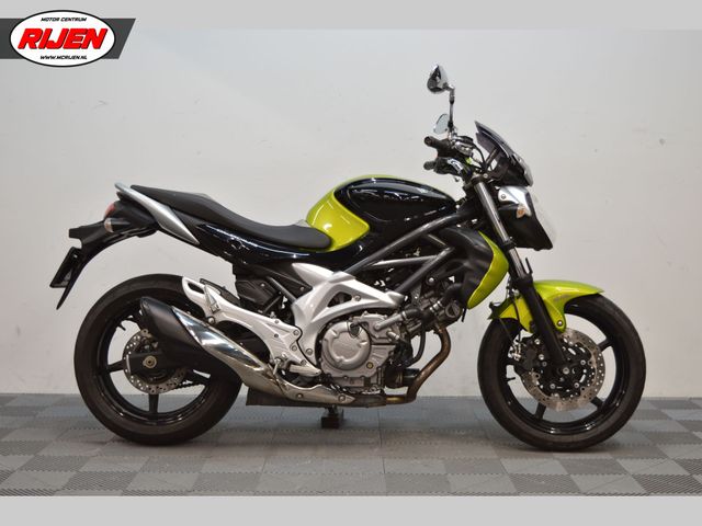 suzuki - sfv-650-gladius-abs