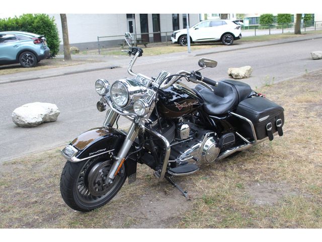 harley-davidson - road-king-flhr
