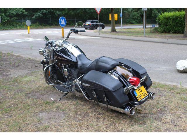harley-davidson - road-king-flhr