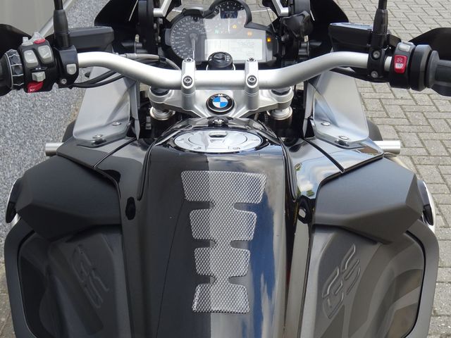 bmw - r-1200-gs-adventure-triple-black