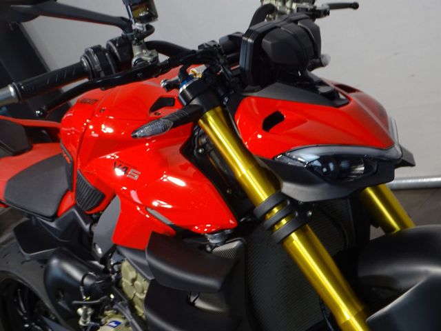ducati - streetfighter-v4s