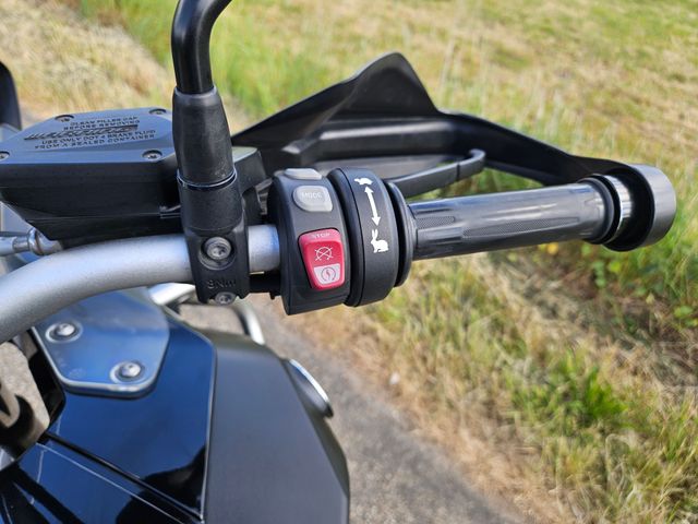 bmw - r-1200-gs-adventure-triple-black