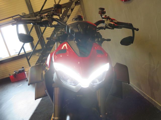 ducati - streetfighter-v2