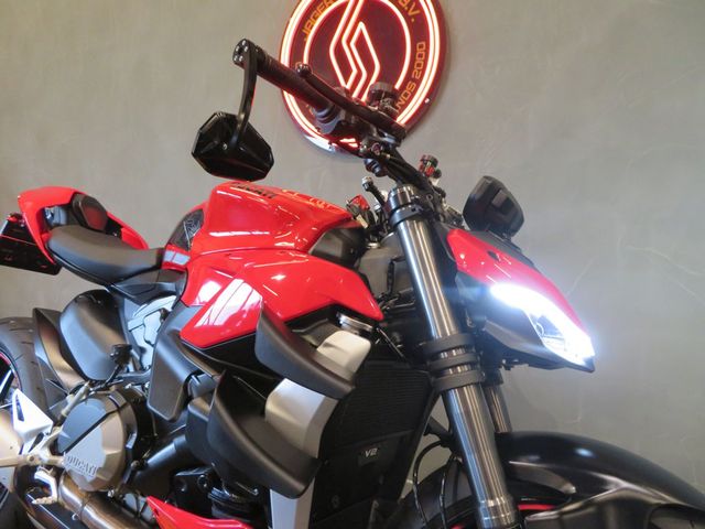 ducati - streetfighter-v2