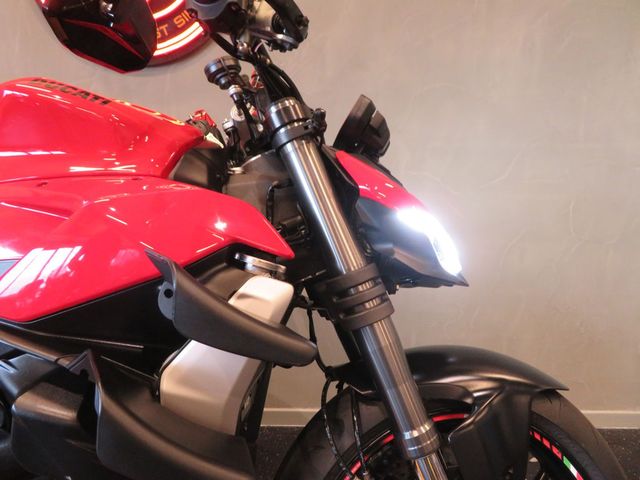 ducati - streetfighter-v2