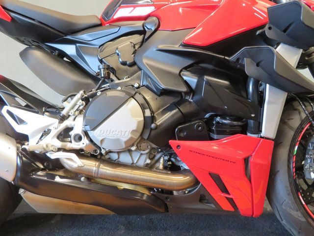 ducati - streetfighter-v2