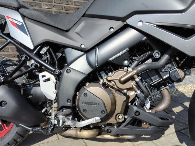 suzuki - v-strom-1050