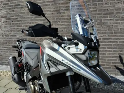 SUZUKI V-STROM 1050 – foto 4