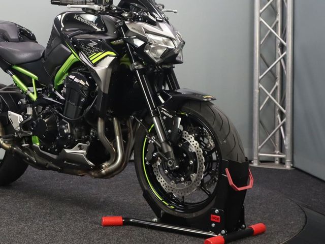 kawasaki - z900