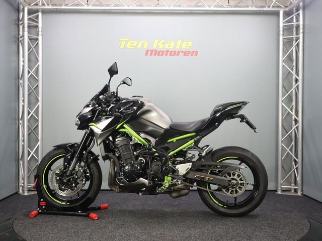 kawasaki - z900
