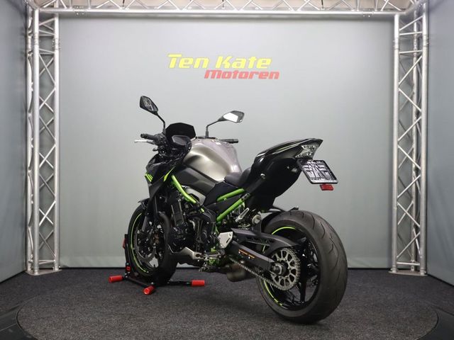 kawasaki - z900