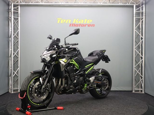kawasaki - z900