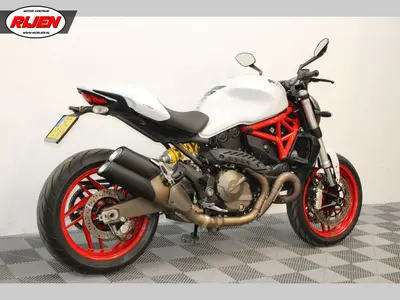 DUCATI MONSTER 821 – foto 4