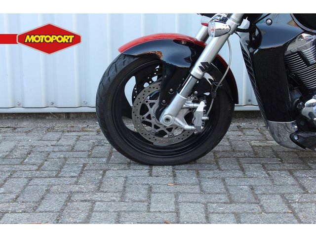 suzuki - m-1800-r-intruder