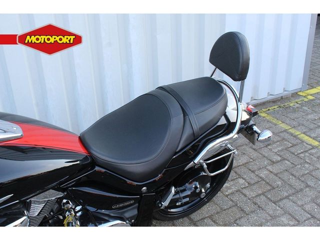 suzuki - m-1800-r-intruder