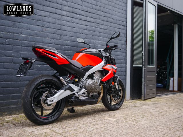 aprilia - tuono-457