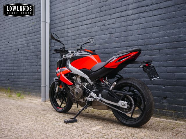 aprilia - tuono-457