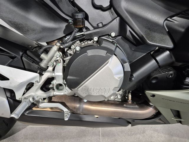 ducati - streetfighter-v2