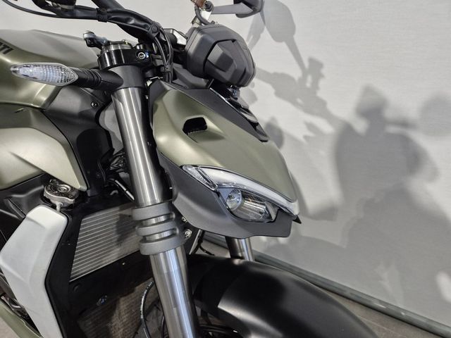 ducati - streetfighter-v2