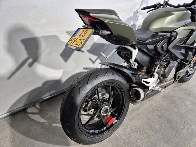 ducati - streetfighter-v2