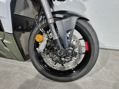 DUCATI STREETFIGHTER V2 – foto 3