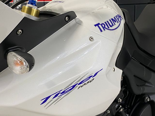 triumph - tiger-1050-abs