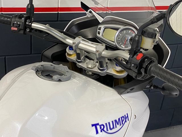 triumph - tiger-1050-abs