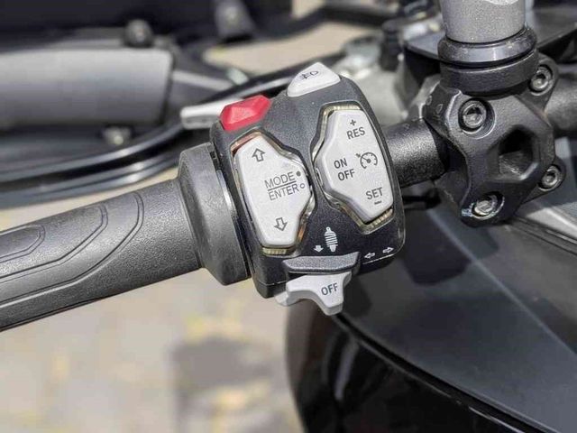 ducati - multistrada-v2-s