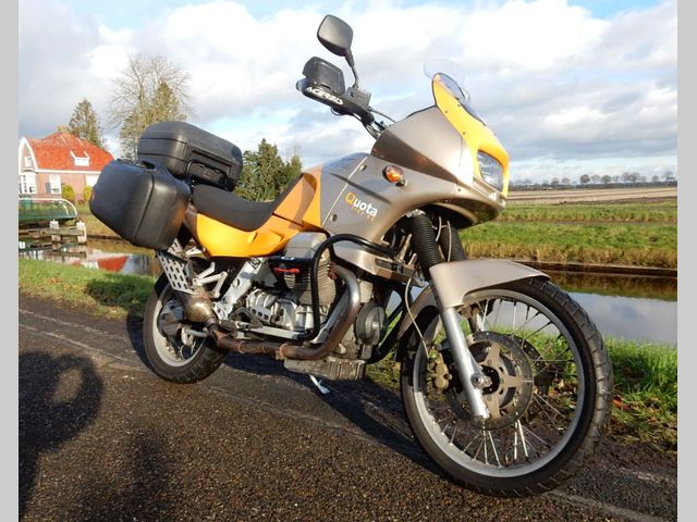 moto-guzzi - quota-1100-es