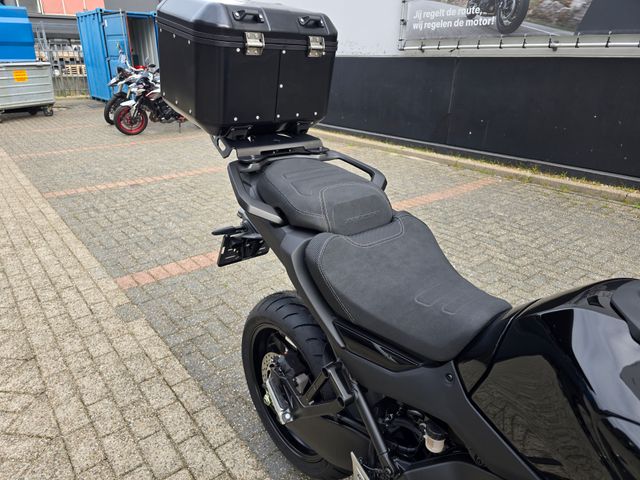 yamaha - tracer-9